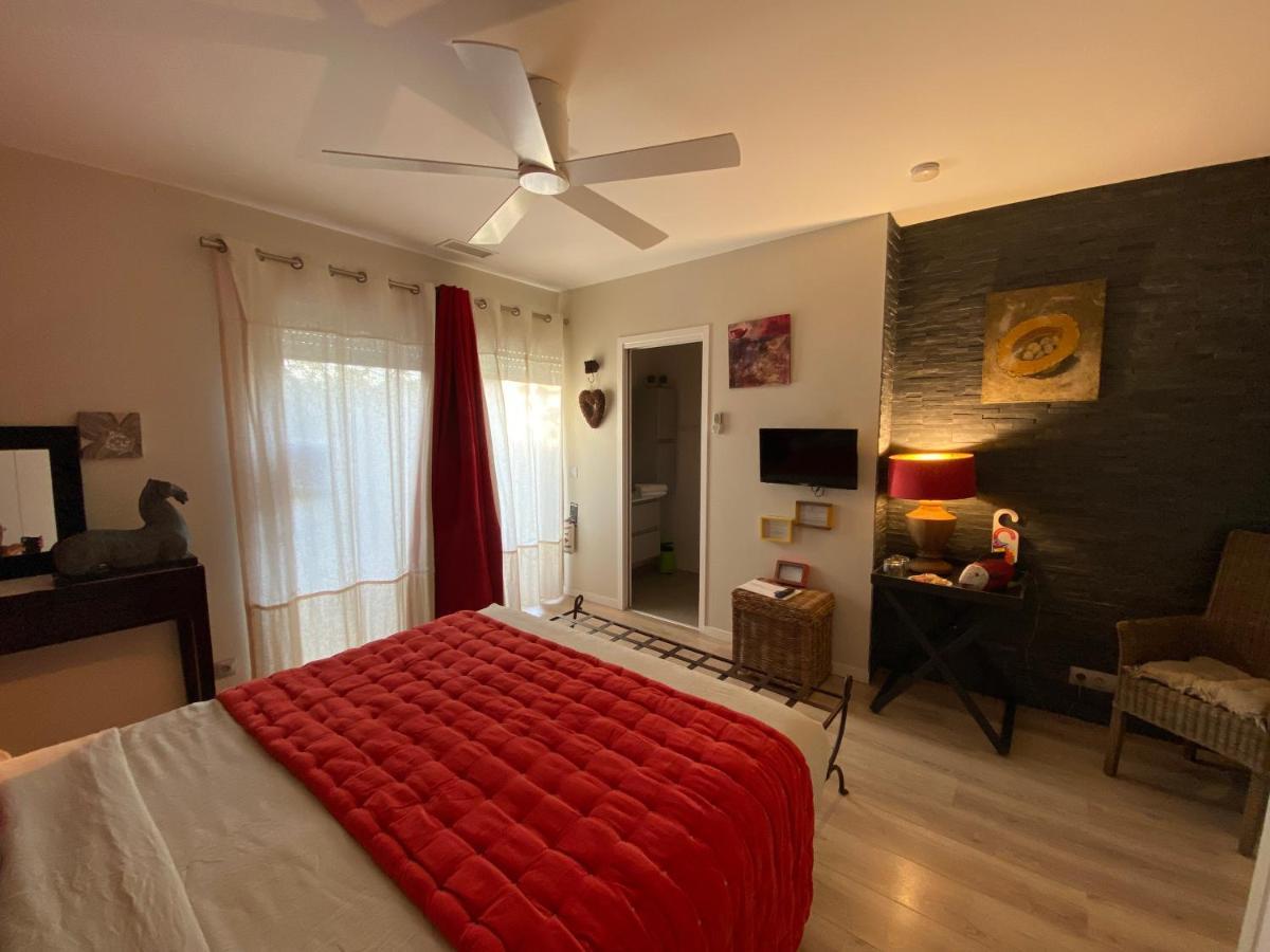 Escapades Lointaines Bed & Breakfast Perpignan Bagian luar foto