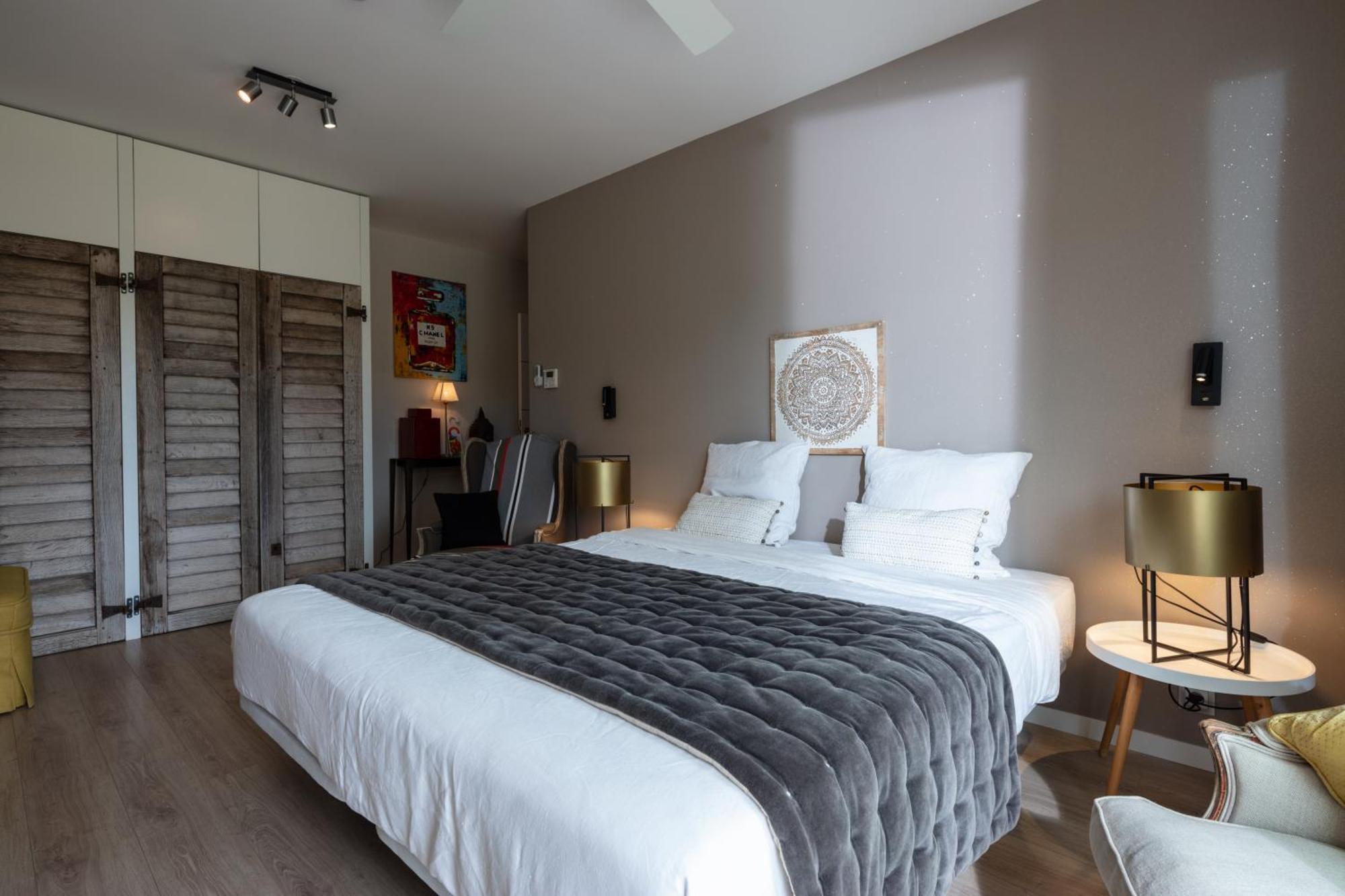 Escapades Lointaines Bed & Breakfast Perpignan Bagian luar foto