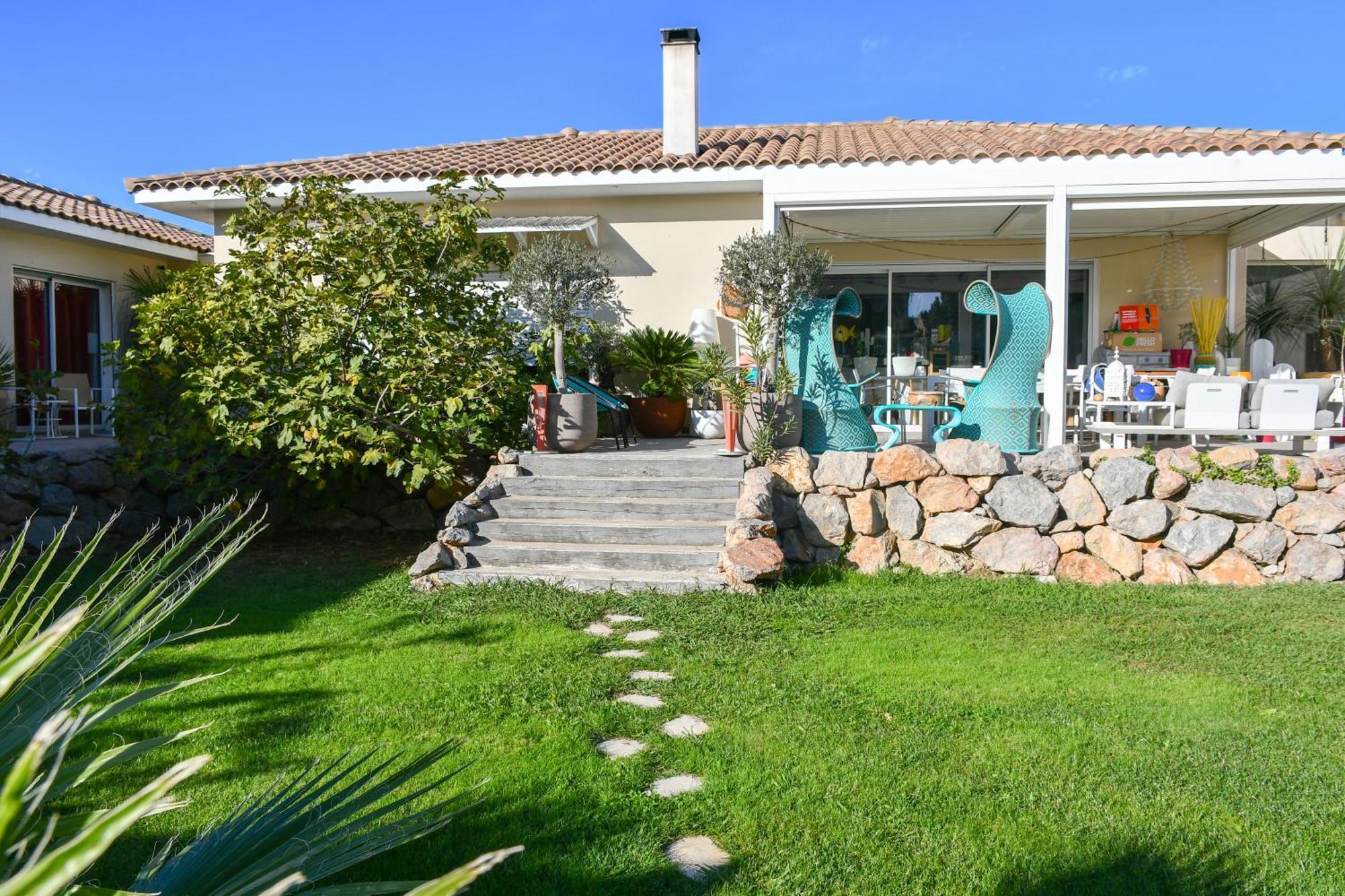 Escapades Lointaines Bed & Breakfast Perpignan Bagian luar foto